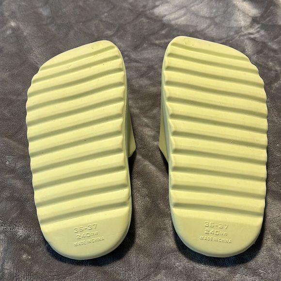 Cushion Slides! - Picture 4 of 5